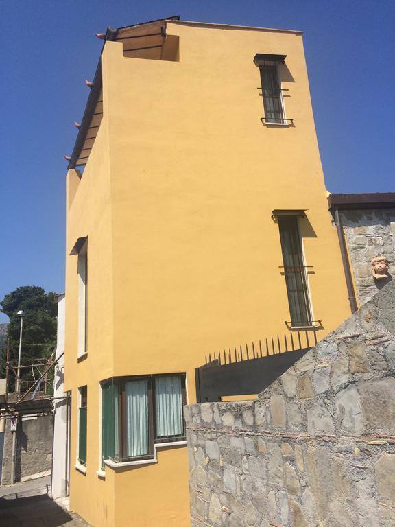 Torre Dei Pirati Villa Letojanni Exterior photo